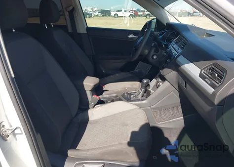 2018 Volkswagen Tiguan 2.0T S z USA, uszkodzony, nr VIN 3VV0B7AX8JM076693